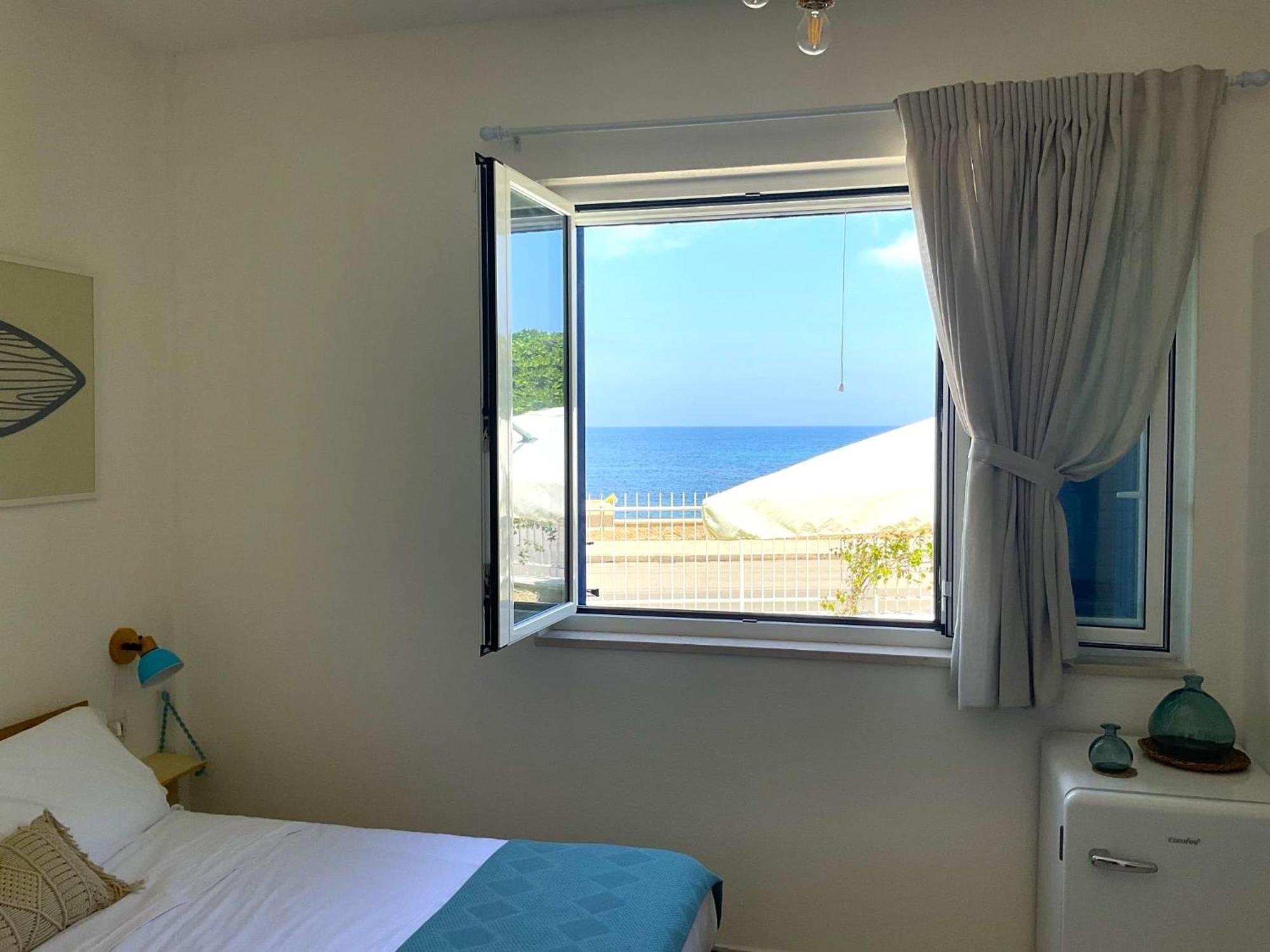 12 Passi Dal Mare Hotel Bari Bagian luar foto