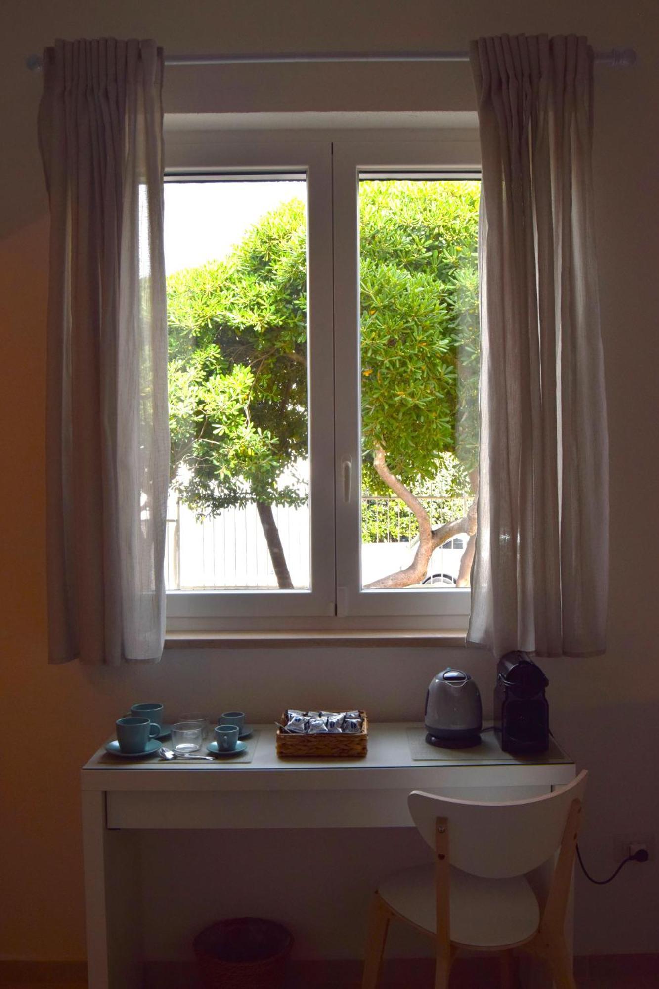 12 Passi Dal Mare Hotel Bari Bagian luar foto