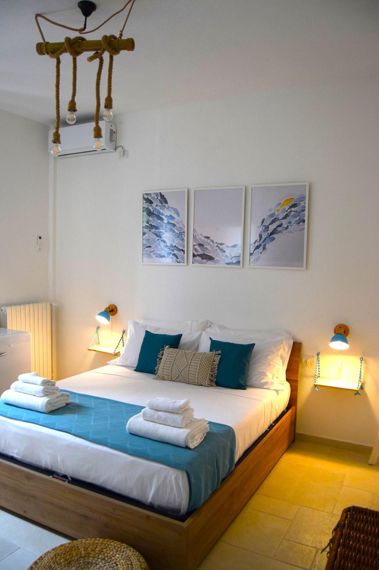 12 Passi Dal Mare Hotel Bari Bagian luar foto